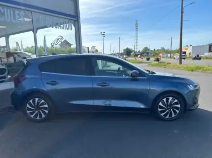 Photo 25 Ford Focus 1.0 EcoBoost mHEV 125ch Titanium X Business