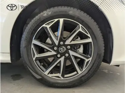 Photo 6 Toyota Yaris Hybride 116h Design Pack Confort