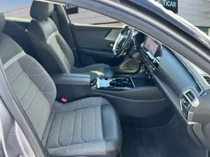 Photo 8 Citroën C5  X HYBRIDE RECHARGEABLE 225 e-EAT8 SHINE