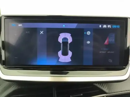 Photo 25 Peugeot 2008  Hybrid 136 e-DCS6 Allure
