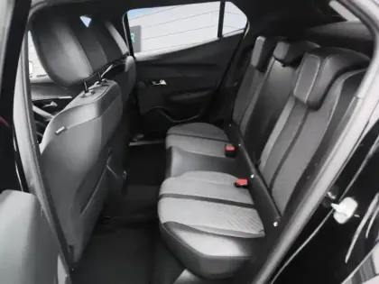 Photo 22 Peugeot 2008  Hybrid 136 e-DCS6 Allure