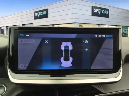 Photo 25 Peugeot 2008  Hybrid 136 e-DCS6 Allure