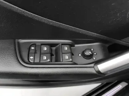 Photo 19 Audi Q2  35 TFSI 150 S tronic 7 Design