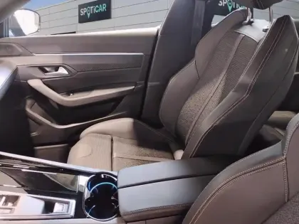 Photo 8 Peugeot 508  Hybrid 180 e-EAT8 Allure