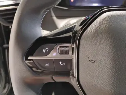 Photo 18 Peugeot 2008  PureTech 100 S&S BVM6 Allure