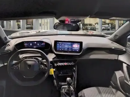 Photo 9 Peugeot 2008  PureTech 100 S&S BVM6 Allure
