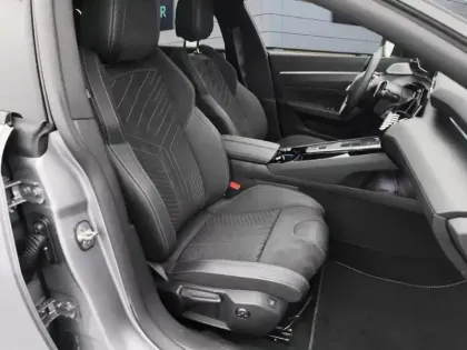 Photo 8 Peugeot 508  SW Hybrid 180 e-EAT8 Allure