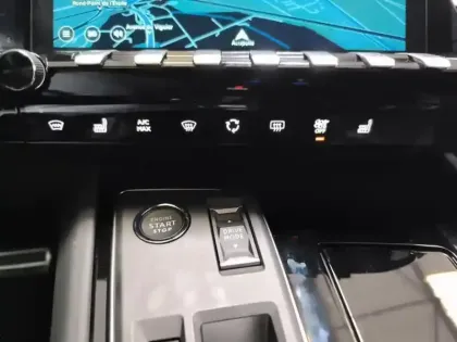 Photo 12 Peugeot 508  SW Hybrid 180 e-EAT8 Allure