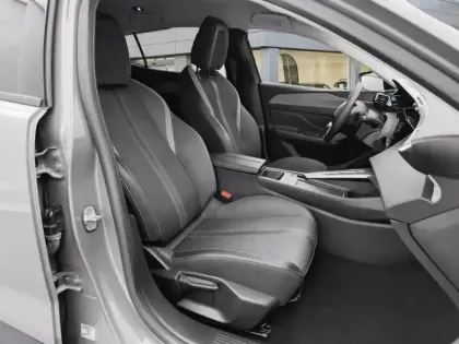 Photo 8 Peugeot 408  Hybrid 136 e-DCS6 GT