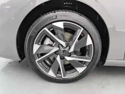 Photo 14 Peugeot 308  SW Hybrid 145 e-DCS6 GT