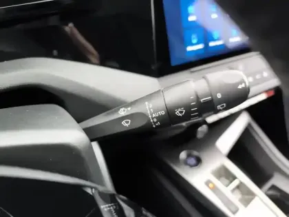 Photo 17 Peugeot 308  SW Hybrid 145 e-DCS6 GT