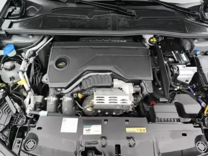 Photo 6 Peugeot 308  SW Hybrid 145 e-DCS6 GT