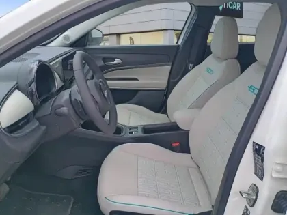 Photo 8 Fiat 600  1.2 Hybrid 100ch DCT6 La Prima