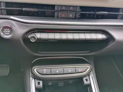 Photo 21 Fiat 600  1.2 Hybrid 100ch DCT6 La Prima