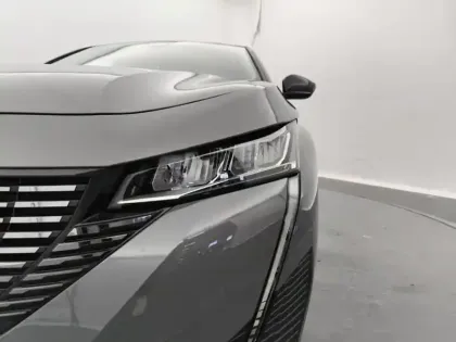 Photo 13 Peugeot 308  SW Hybrid 136 e-DCS6 Allure