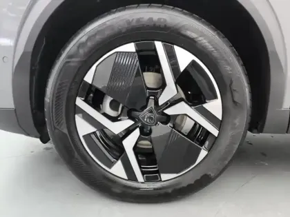 Photo 14 Peugeot 2008  PureTech 130 S&S EAT8 Allure