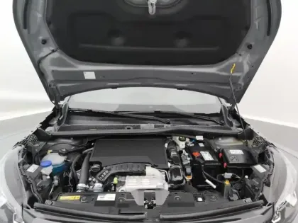 Photo 6 Peugeot 2008  PureTech 130 S&S EAT8 Allure