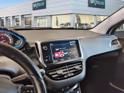 Photo 10 Peugeot 2008  PureTech 110ch S&S EAT6 Allure