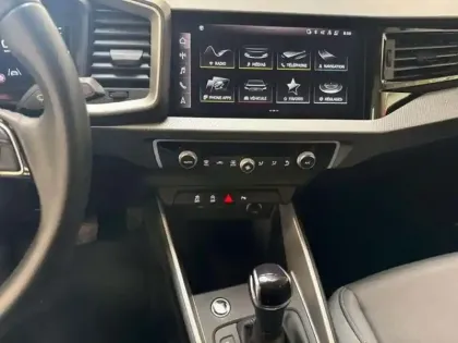 Photo 19 Audi A1 30 TFSI 116 ch S tronic 7 Design