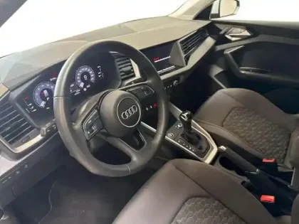 Photo 18 Audi A1 30 TFSI 116 ch S tronic 7 Design