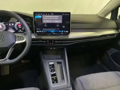 Photo 9 Volkswagen Golf 1.5 eHybrid 204 DSG6 VW Edition