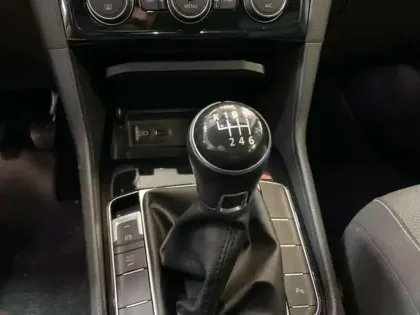 Photo 6 Volkswagen Golf Sportsvan 1.4 TSI 125 BMT Série Spéciale Allstar