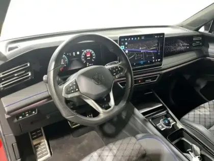 Photo 8 Volkswagen Tiguan 2.0 TDI 150ch DSG7 R-Line