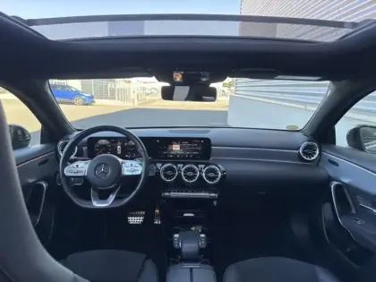 Photo 10 Mercedes Classe A 200 d AMG Line