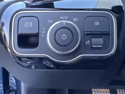 Photo 16 Mercedes Classe A 200 d AMG Line