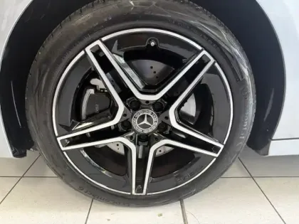 Photo 8 Mercedes Classe A 250 e Hybrid EQ AMG Line