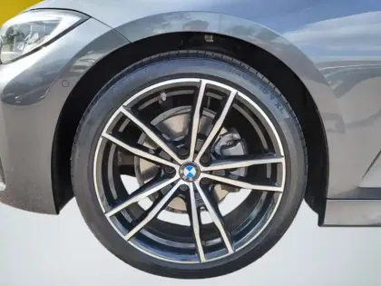 Photo 8 BMW Serie 3 2.0 190 ch 320 d M Sport