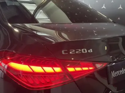 Photo 39 Mercedes Classe C  220 d Berline AMG Lin