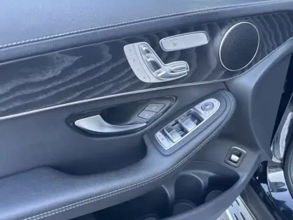 Photo 14 Mercedes Classe GLC  220 d 4MATIC SUV Avantgarde L