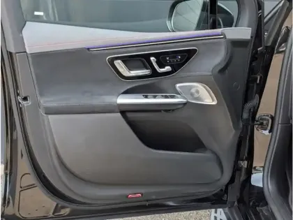 Photo 16 Mercedes EQE  43 4MATIC AMG