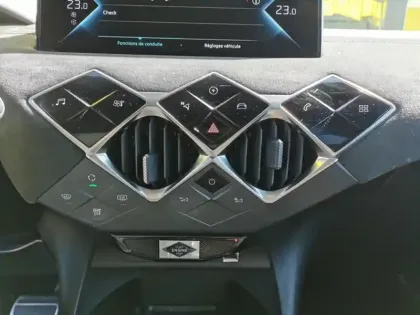 Photo 19 DS DS 3 E-Tense Performance Line + 136