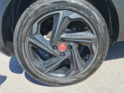 Photo 6 DS DS 3 E-Tense Performance Line + 136