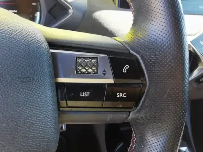 Photo 17 DS DS 3 E-Tense Performance Line + 136