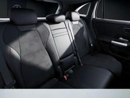 Photo 21 Mercedes GLA 200 d 4MATIC AMG Line
