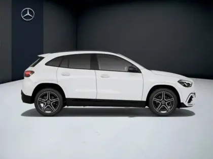 Photo 11 Mercedes GLA 200 d 4MATIC AMG Line