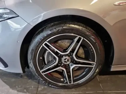Photo 36 Mercedes Classe A 250 e Hybrid EQ AMG Line
