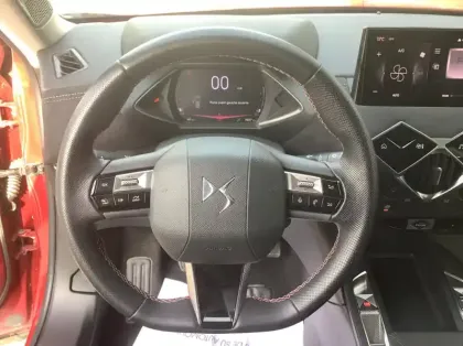 Photo 17 DS DS 3 Nouveau PureTech 100 BVM6 Performance Line