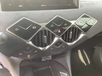 Photo 15 DS DS 3 Nouveau PureTech 100 BVM6 Performance Line