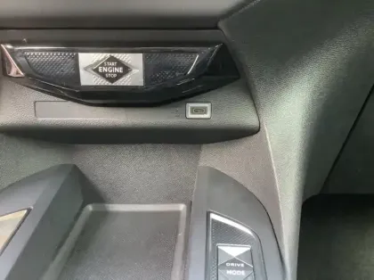 Photo 20 DS DS 3 Nouveau PureTech 100 BVM6 Performance Line