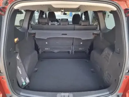 Photo 21 Dacia Jogger 5 Places Extreme Hybrid 140
