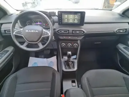 Photo 6 Dacia Jogger 5 Places Extreme Hybrid 140