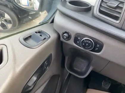 Photo 5 Ford Transit Châssis CCb P350 L3 2.0 EcoBlue 170ch S&S Trend Business