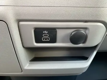 Photo 21 Ford Custom Fg 320 L1H1 2.5 Duratec 232ch Hybride rechargeable Limited CVT