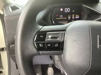 Photo 21 DS DS 3 Nouveau PureTech 100 BVM6 Performance Line