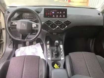 Photo 12 DS DS 3 Nouveau PureTech 100 BVM6 Performance Line