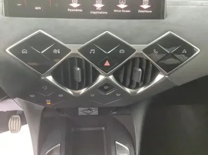 Photo 15 DS DS 3 Nouveau PureTech 100 BVM6 Performance Line